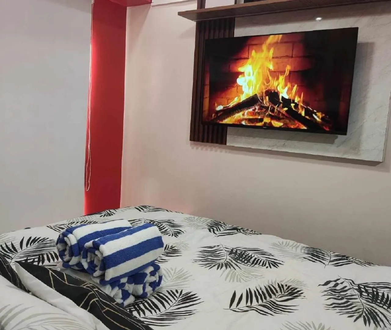 Aparthotel Cozy Studio Unit Near Manila Airport With Swimming Pool, Full Kitchen 7A Paranaque City