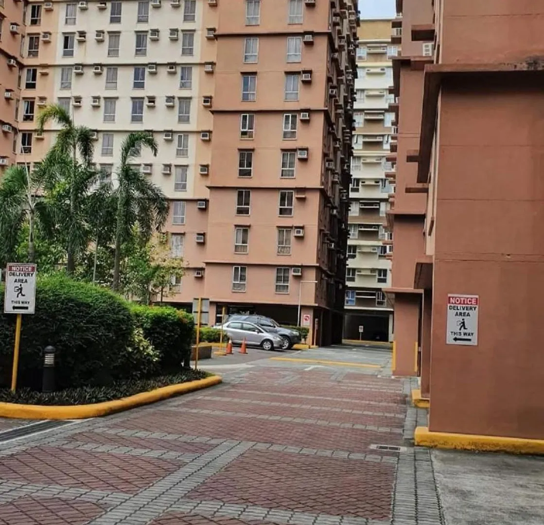 Cozy Studio Unit Near Manila Airport With Swimming Pool, Full Kitchen 7A Paranaque City Philippines